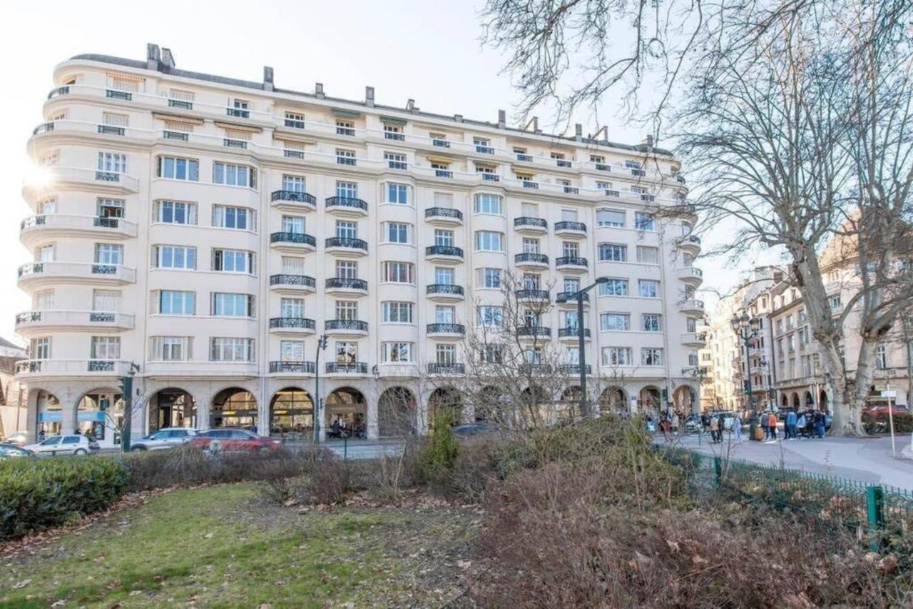 The Red Heart Of Annecy - Beautiful Apartment For 4 People Екстер'єр фото