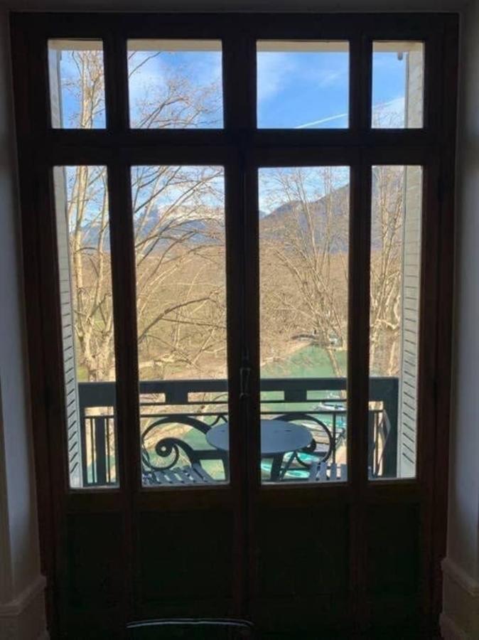 The Red Heart Of Annecy - Beautiful Apartment For 4 People Екстер'єр фото